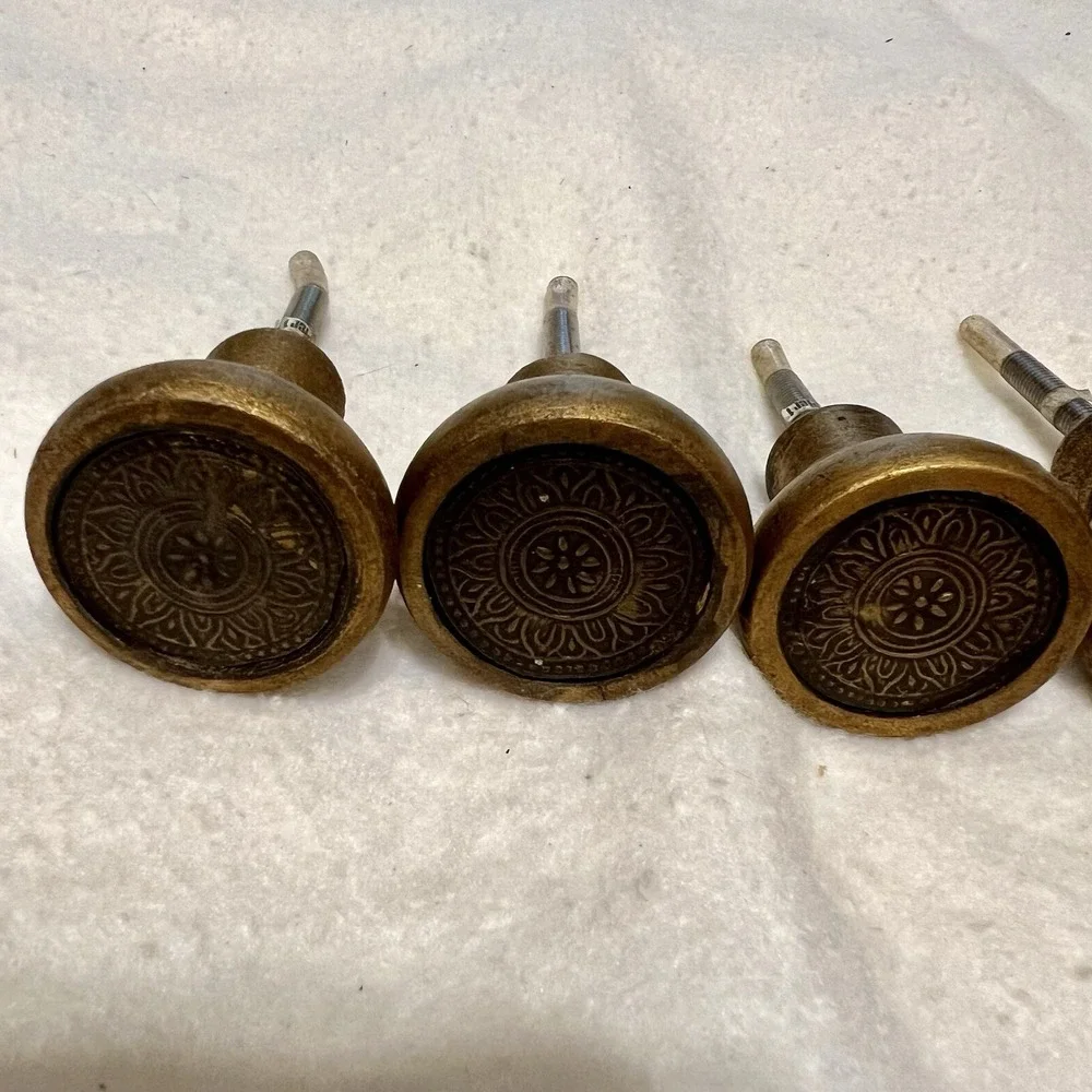 Pier 1 Knobs Bronze Color Cabinet Knobs Set of 7 Lightweight Wood Or Resin? 1.5